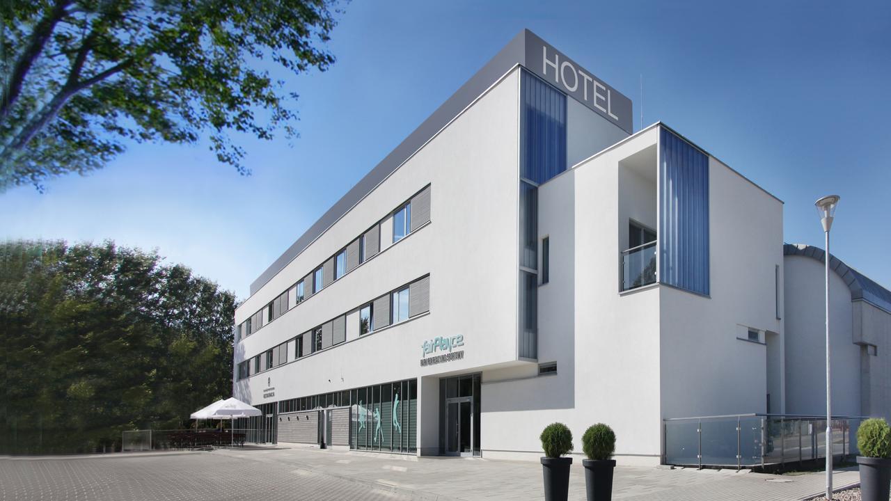 Hotel Fairplayce Poznań Esterno foto