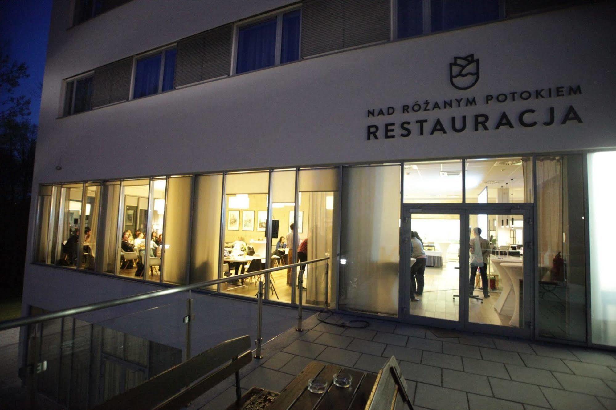 Hotel Fairplayce Poznań Esterno foto