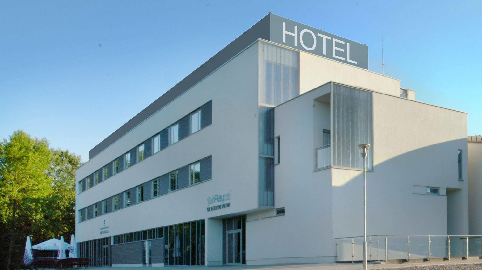 Hotel Fairplayce Poznań Esterno foto