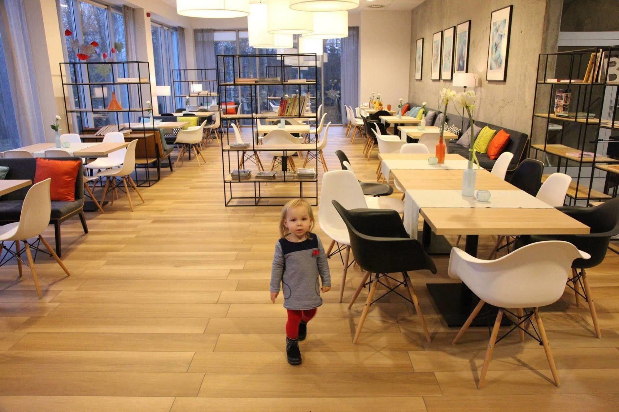 Hotel Fairplayce Poznań Esterno foto