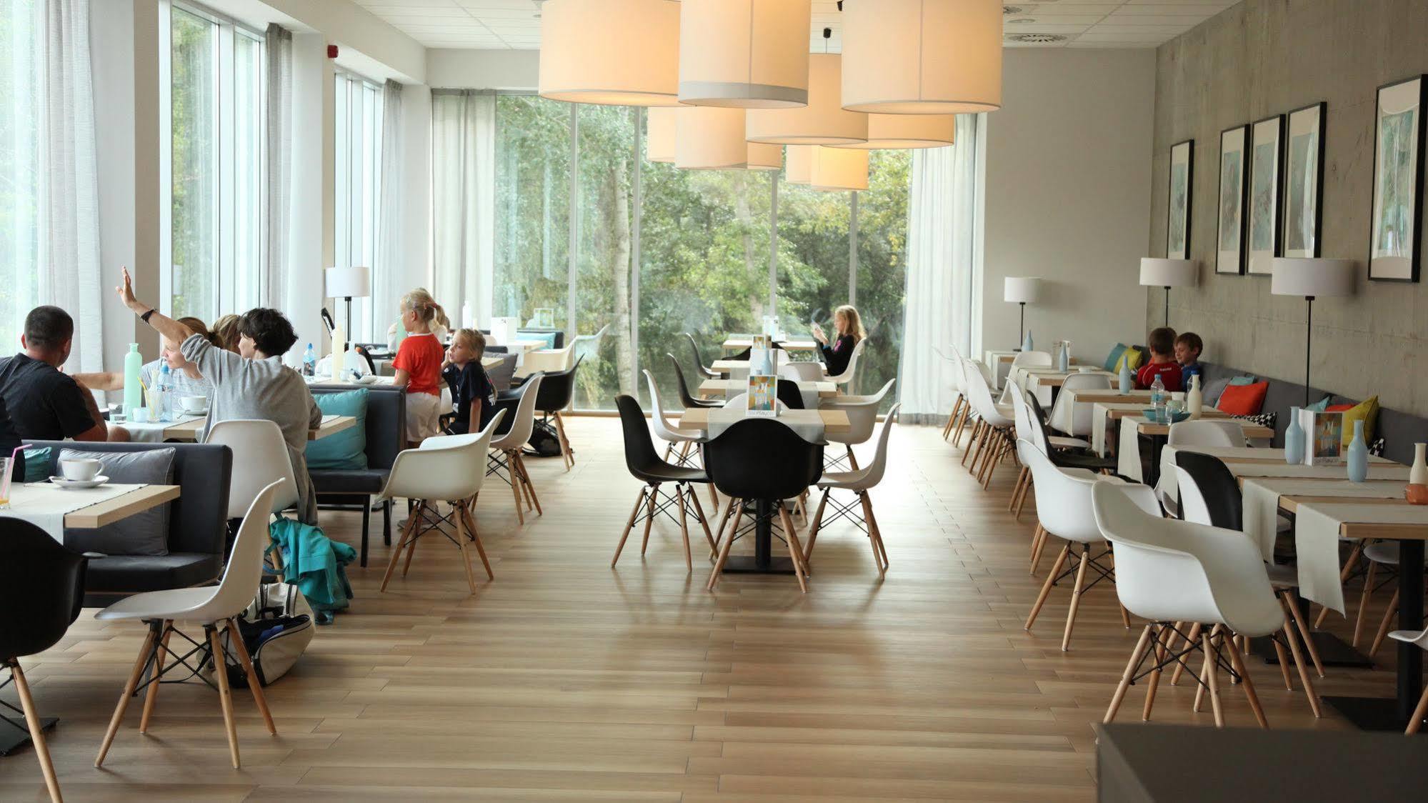 Hotel Fairplayce Poznań Esterno foto