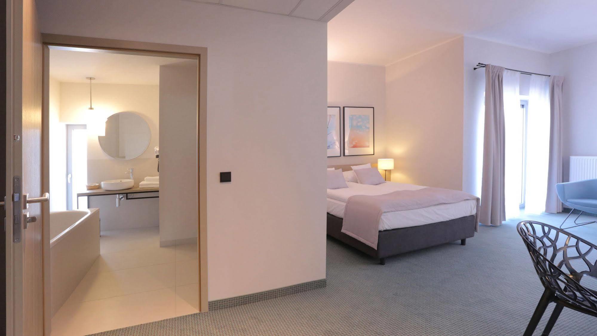 Hotel Fairplayce Poznań Esterno foto